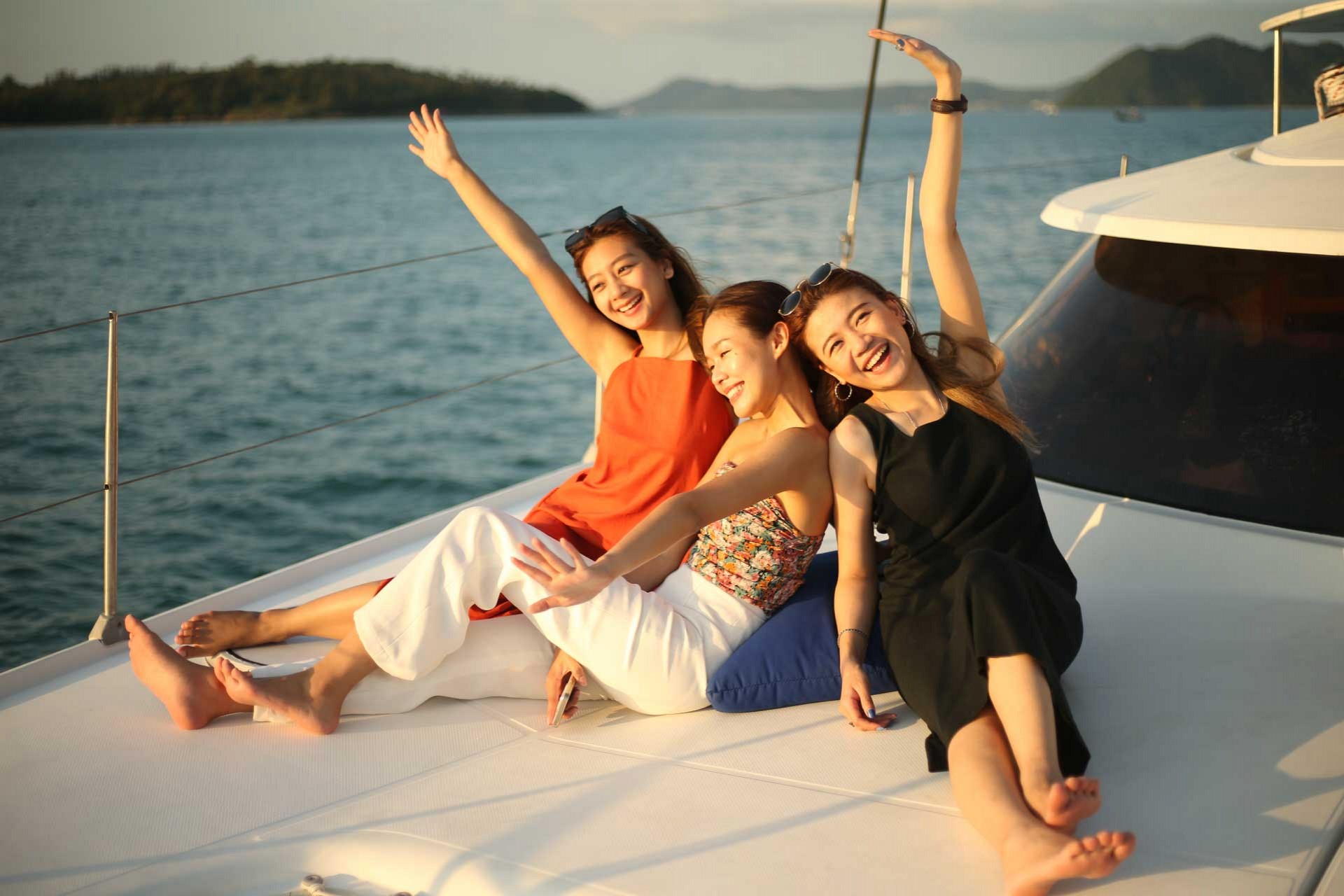 IKON x Sunset Catamaran: A Romantic Getaway!