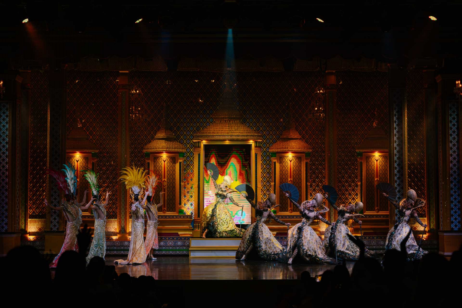 IKON x Simon Cabaret: A World-Class Entertainment Experience!